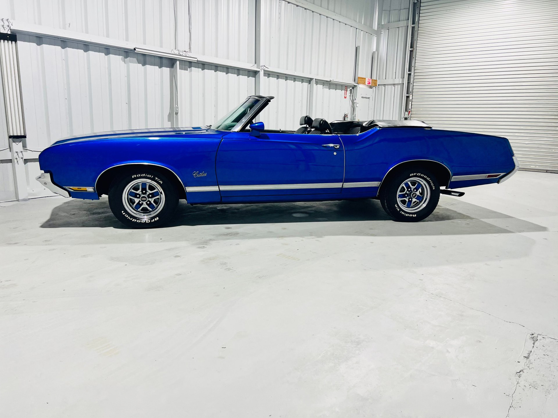 1971 OLDSMOBILE CUTLASS - Image 2