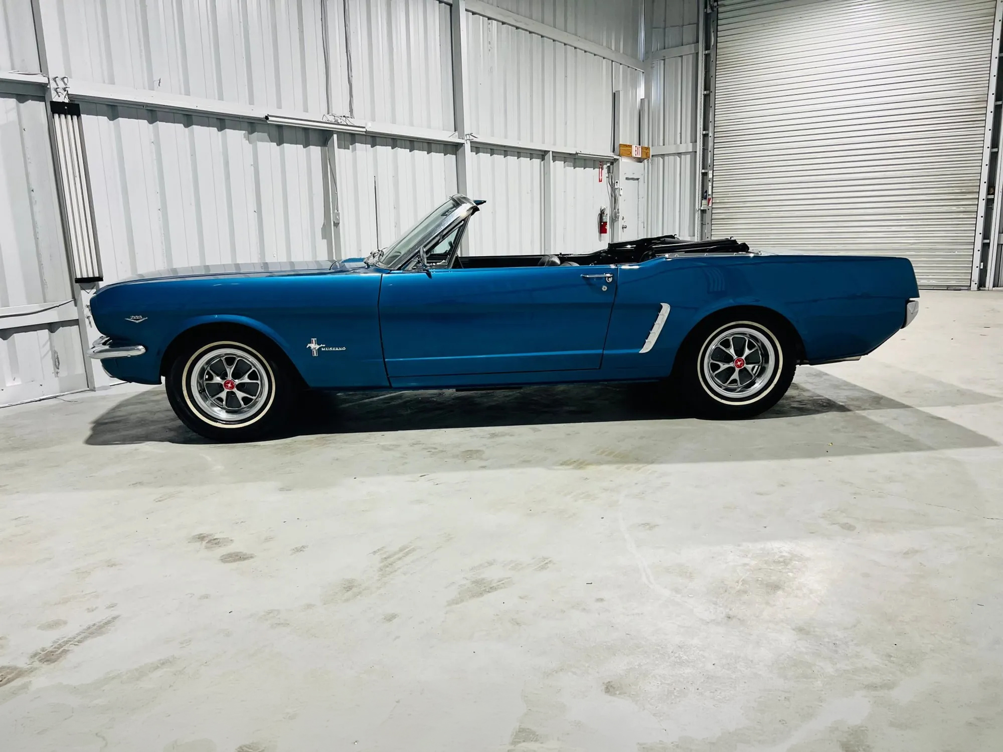 1965 FORD MUSTANG - Image 2