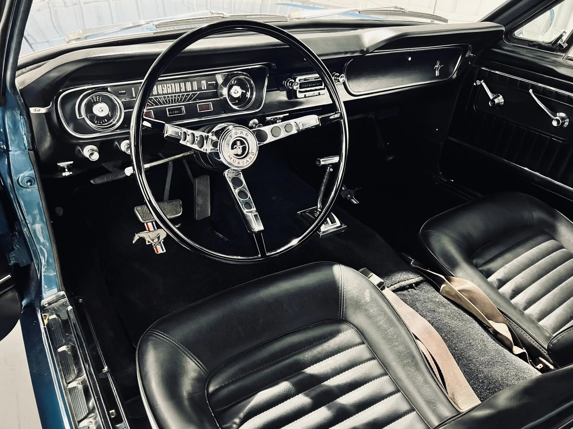 1965 FORD MUSTANG - Image 8