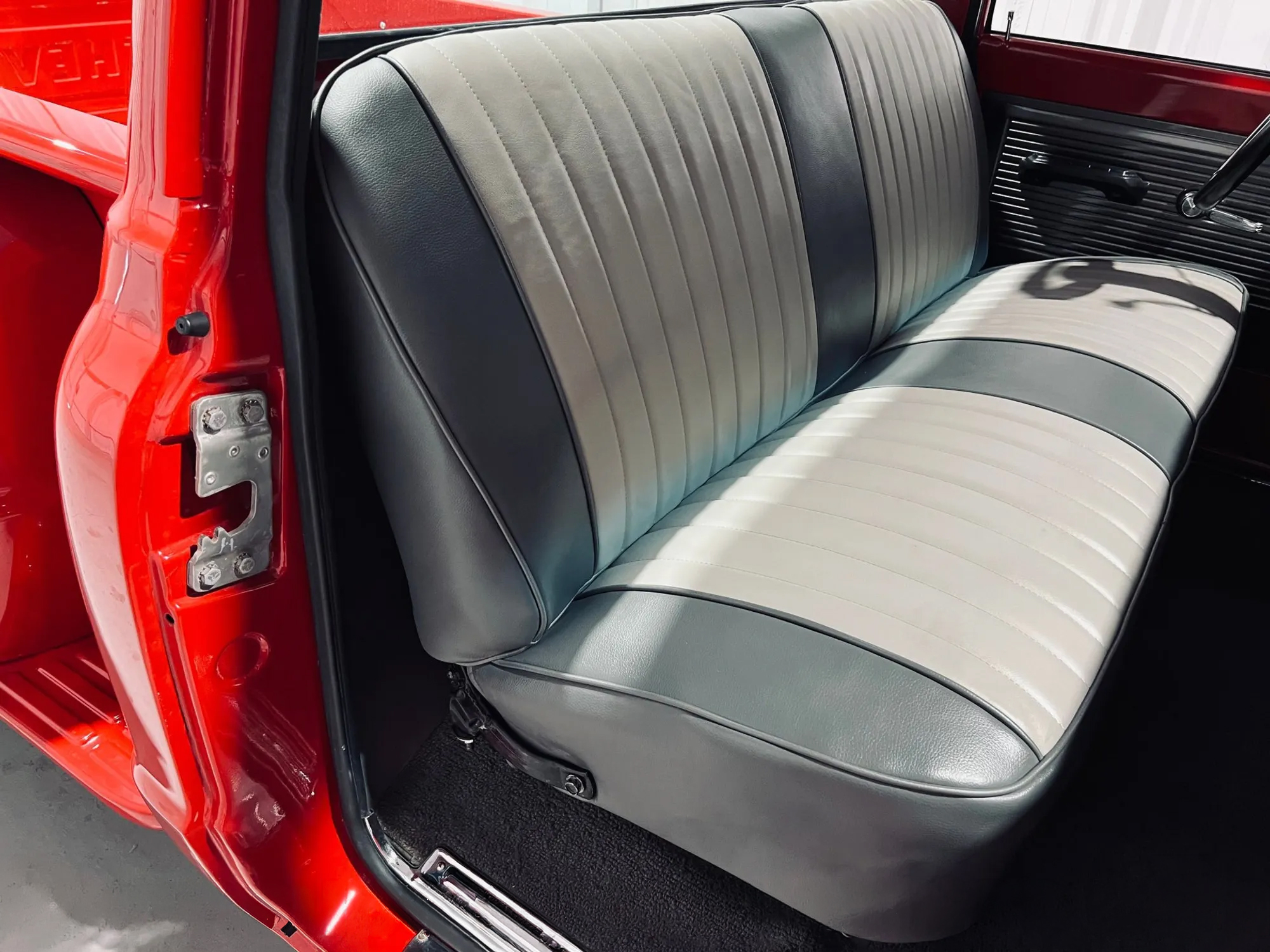 1968 CHEVROLET C10 - Image 12